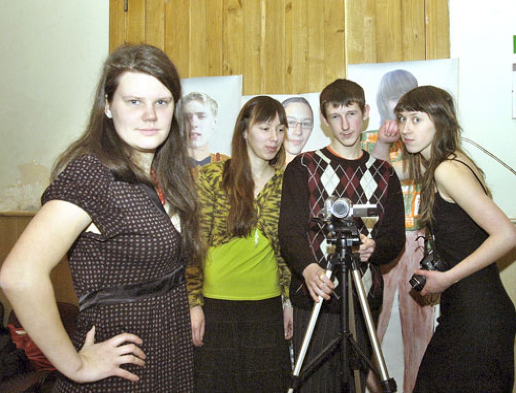 Filmas scenāriju veidojuši Kristīne Šlosberga (no kreisās), Līga Valantina, Artūrs Šlosbergs un Daiga Valantina.
Autors: Ivars Bogdanovs