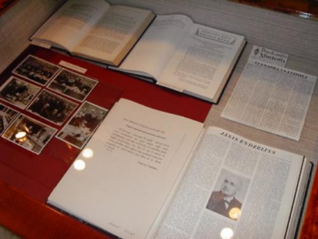 Dzimtās valodas diena šogad veltīta Jāņa Endzelīna jubilejai.
Autors: www.acadlib.lv