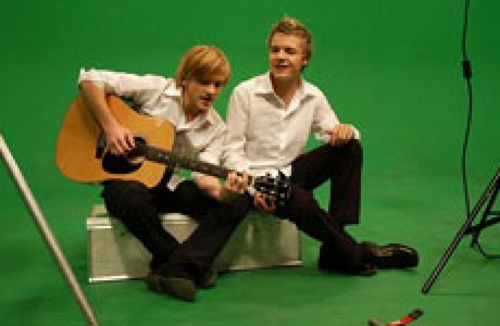 Populārie mūziķi Valters un Kaža strādās konkursa «Bauskas balsis 2008» žūrijā.
Autors: Publicitātes foto.