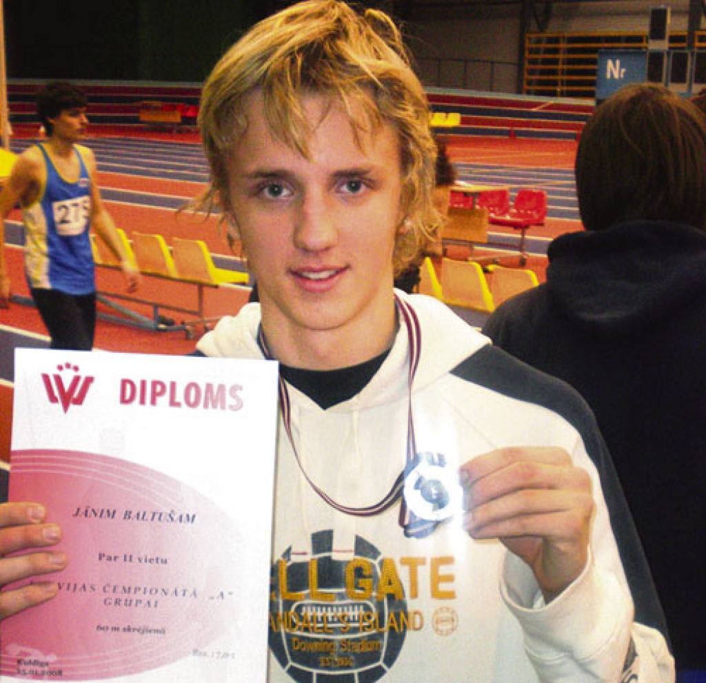 Baltijas kausa izcīņā 300 metru skrējienā ātrākais bija baušķenieks Jānis Baltušs.
Autors: no «Bauskas Dzīves» arhīva