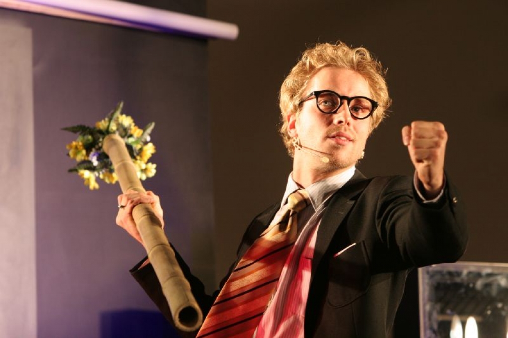 Ainārs Ančevskis izrādē «Alu cilvēks».
Autors: Foto no «Jaffa-Riga» albuma