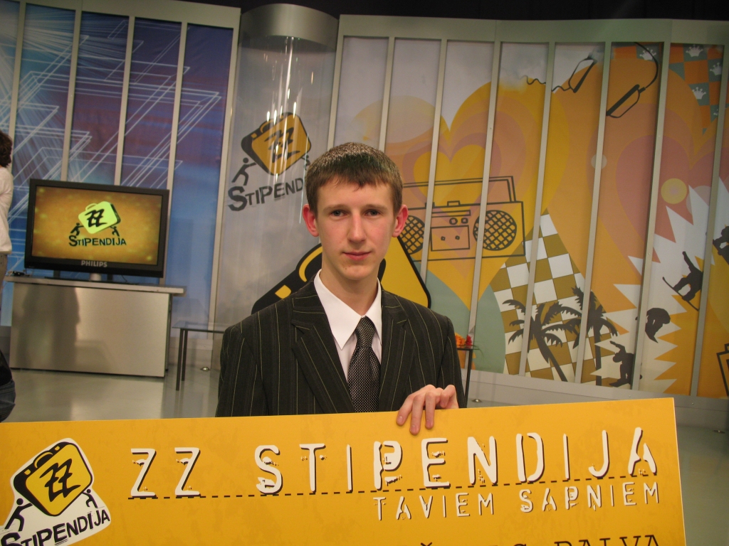 Raidījums «Tici sev un īsteno sapni!» LTV 7 ēterā būs 9. martā plkst. 13. Tad arī visi varēs uzzināt, kādu balvu «ZZ stipendiju» konkursā saņēma codietis Artūrs Šlosbergs. 
Autors: Vilnis Auzāns