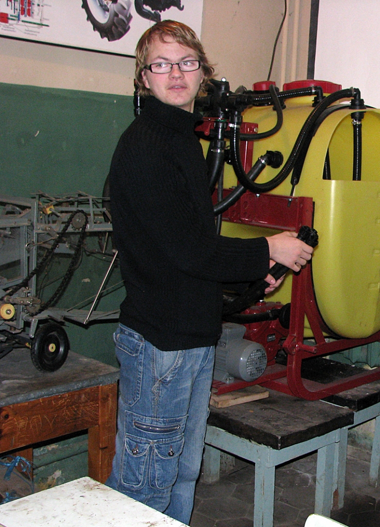 Saulaines profesionālās vidusskolas audzēknis Jānis Hercbergs, 1. martā izstādes   «Skola 2008» laikā piedaloties konkursā «Jaunais profesionālis 2008», izcīnīja otro vietu.
Autors: Juris Iļņickis