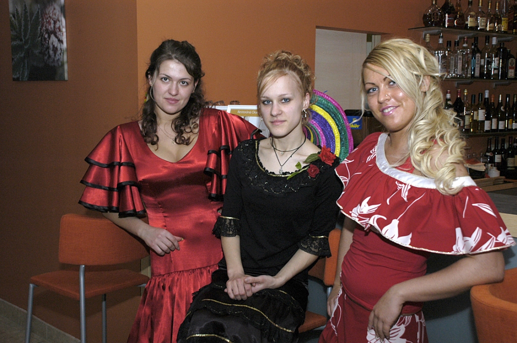 Meksikānisks piesitiens bija «Day&Night» viesnīcas restorāna viesmīļu tērpos – Diānai, Guntai un Lindai
Autors: Ivars Bogdanovs