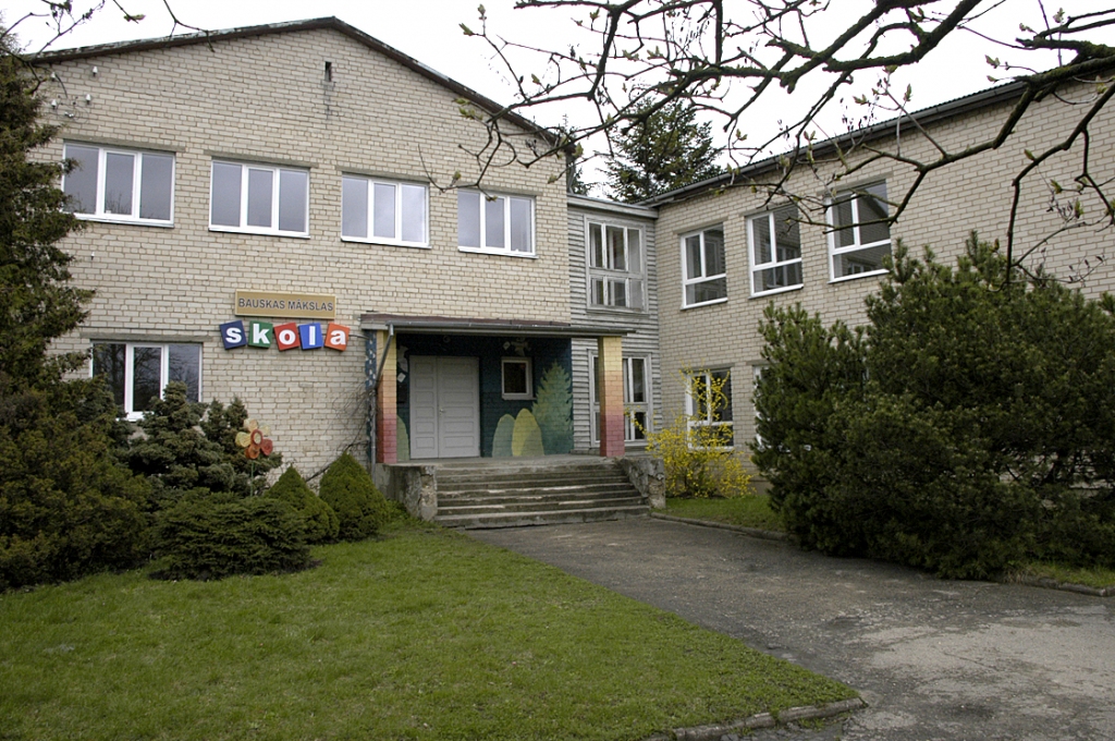 «Sprīdītis» pārnāks mājās. (Tagadējās mākslas skolas telpās savulaik bija pirmsskolas izglītības iestāde «Sprīdītis».
Autors: Ivars Bogdanovs