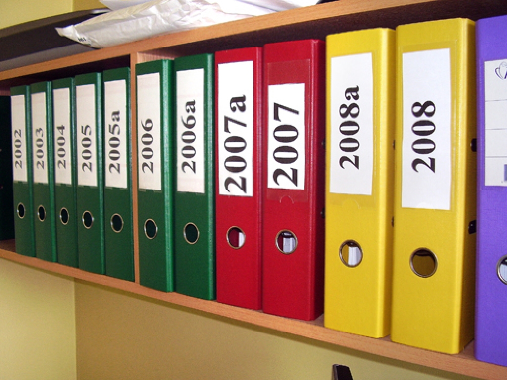 Šajās mapēs ir dokumenti par pacientiem, kuri nav samaksājuši par ārstēšanos «Bauskas slimnīcā.» 
Autors: Inga Muižniece