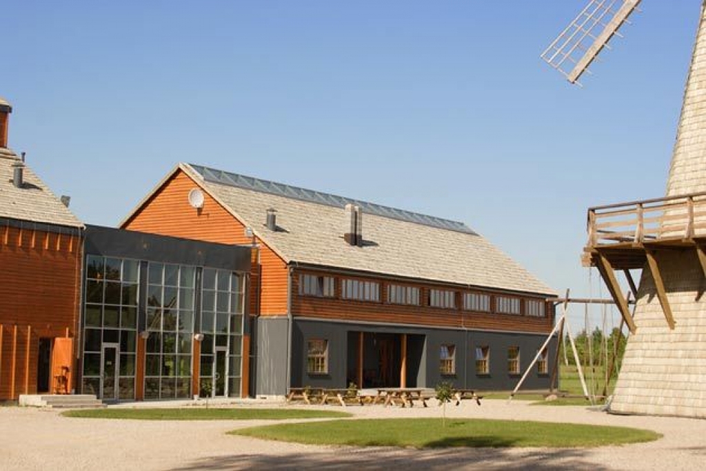 Atpūtas vieta «Rožmalas» Ceraukstes pagastā.
Autors: www.vietas.lv