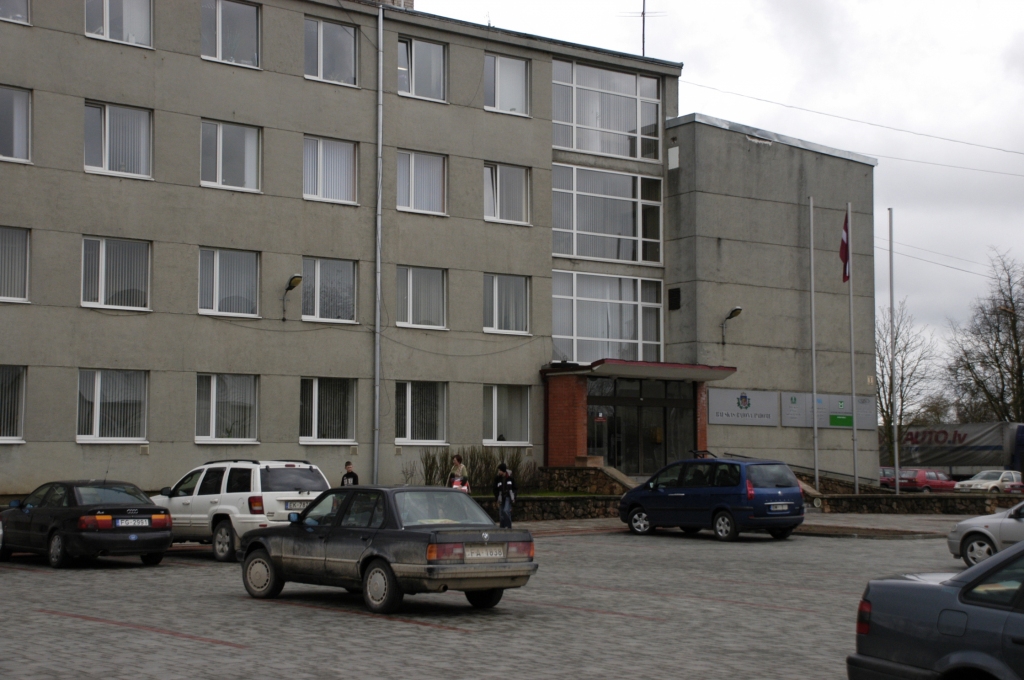 Vietējo pašvaldību vadītāju saprašanās un vienošanās mākas pārbaudījums būs otrā līmeņa pašvaldības – Bauskas rajona Padomes – reorganizācijas plāna izstrāde.
Autors: No «Bauskas Dzīves» arhīva.