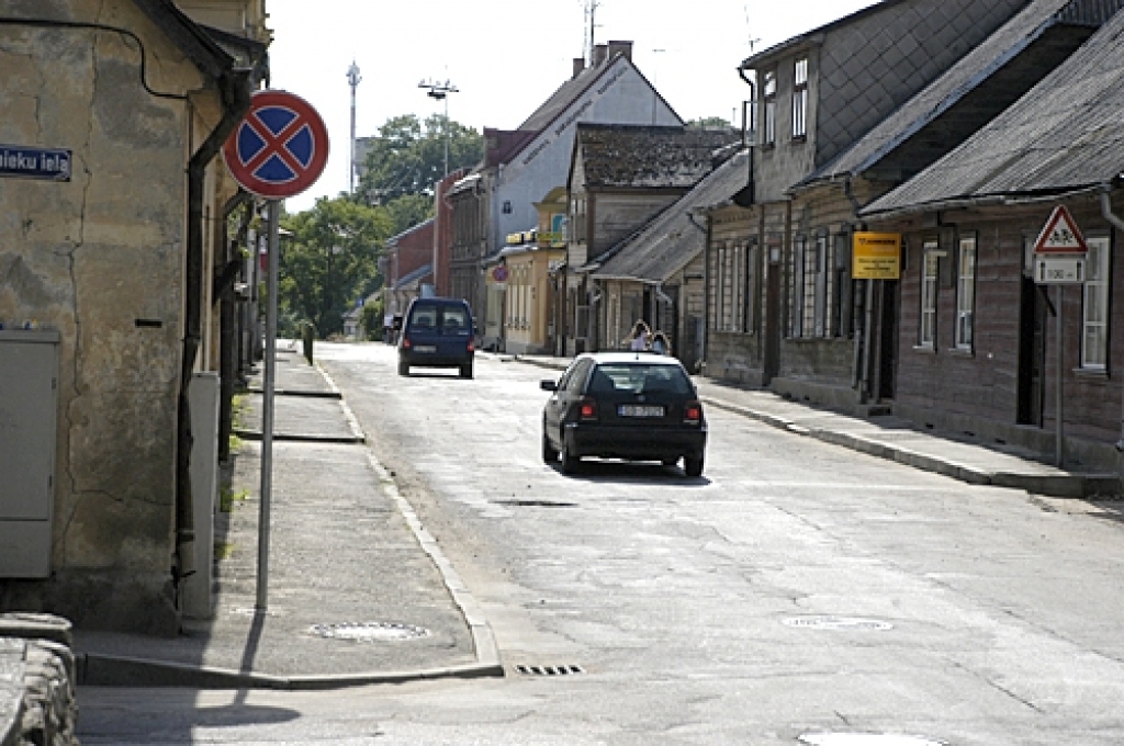 Šonedēļ remontdarbi tiks uzsākti Rīgas ielā no Dambja ielas puses.
Autors: Ivars Bogdanovs