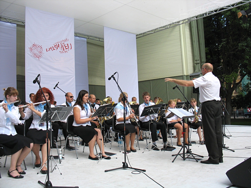 Rīgā Vērmanes dārzā 11. jūlijā spēlēja pūtēju orķestris „Skaistkalne”.
Autors: Vilnis Auzāns