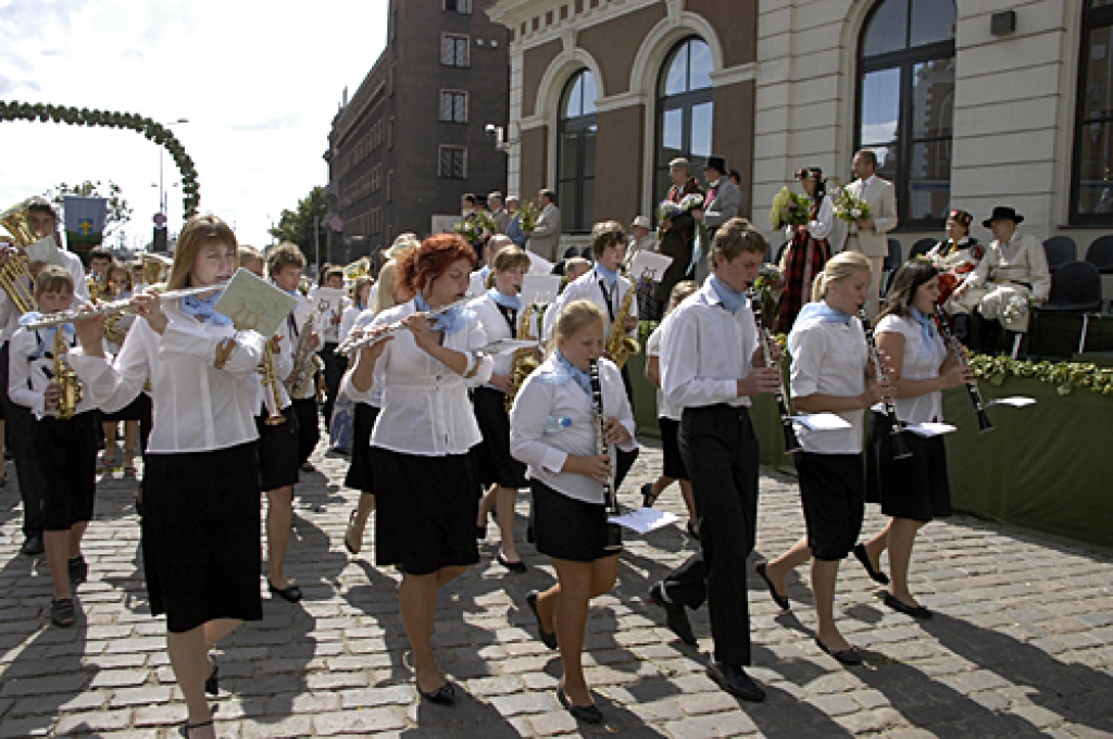 Dziesmu svētku atklāšanas gājienā skaistkalnieši braši uzdevu svētku akordus.
Autors: Ivars Bogdanovs