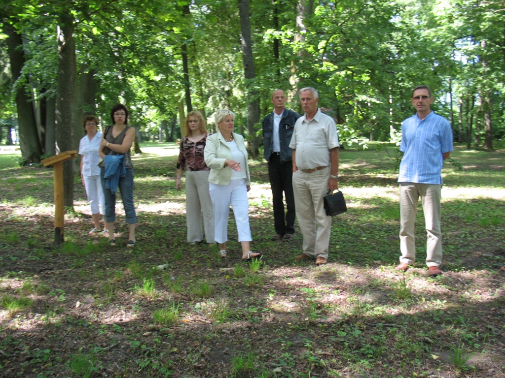 Konkursa komisija pagājušajā nedēļā viesojās Viesturu pagastā.
Autors: No «Bauskas Dzīves» arhīva.