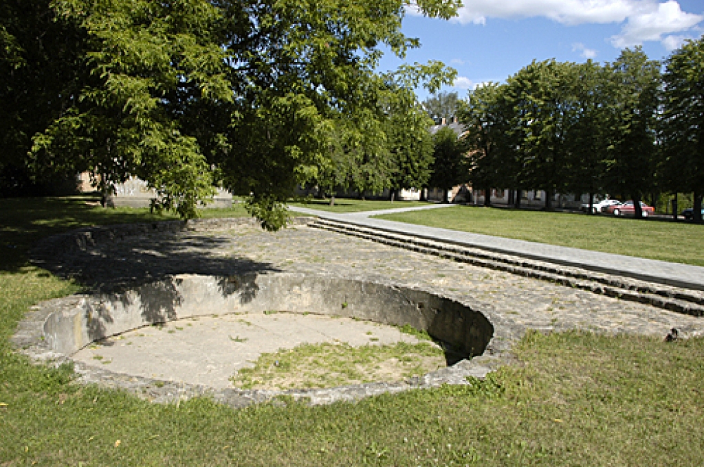 Vasaras beigās pilsētnieki un viesi Saules dārzā varēs raudzīties strūklakas ūdensšaltīs, kas varētu lieties līdz pat trijiem metriem. 
Autors: Ivars Bogdanovs