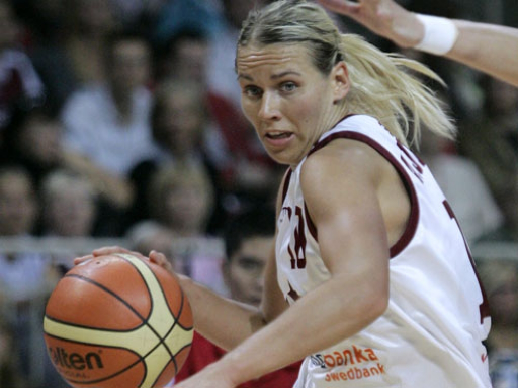 Svētdien Latvijas sieviešu basketbola izlase sacentīsies ar Dienvidkorejas spēlētājām.
Autors: no www.apollo.lv