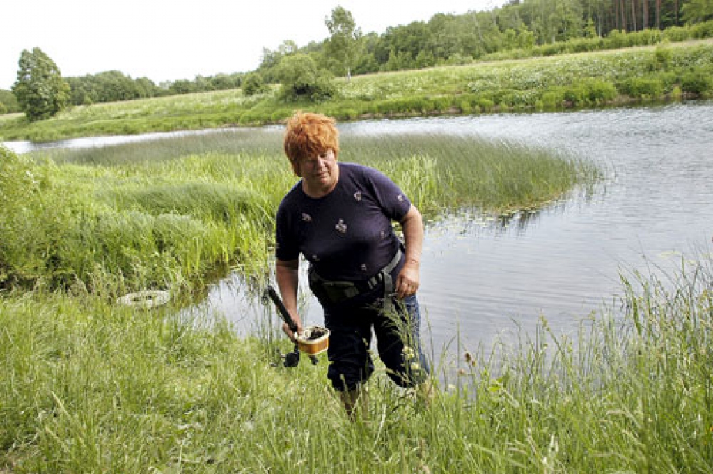 Enerģiskā un izdomas bagātā vecsauliete Vizma Sīpola ir arī aizrautīga makšķerniece.
Autors: no «Bauskas Dzīves» arhīva