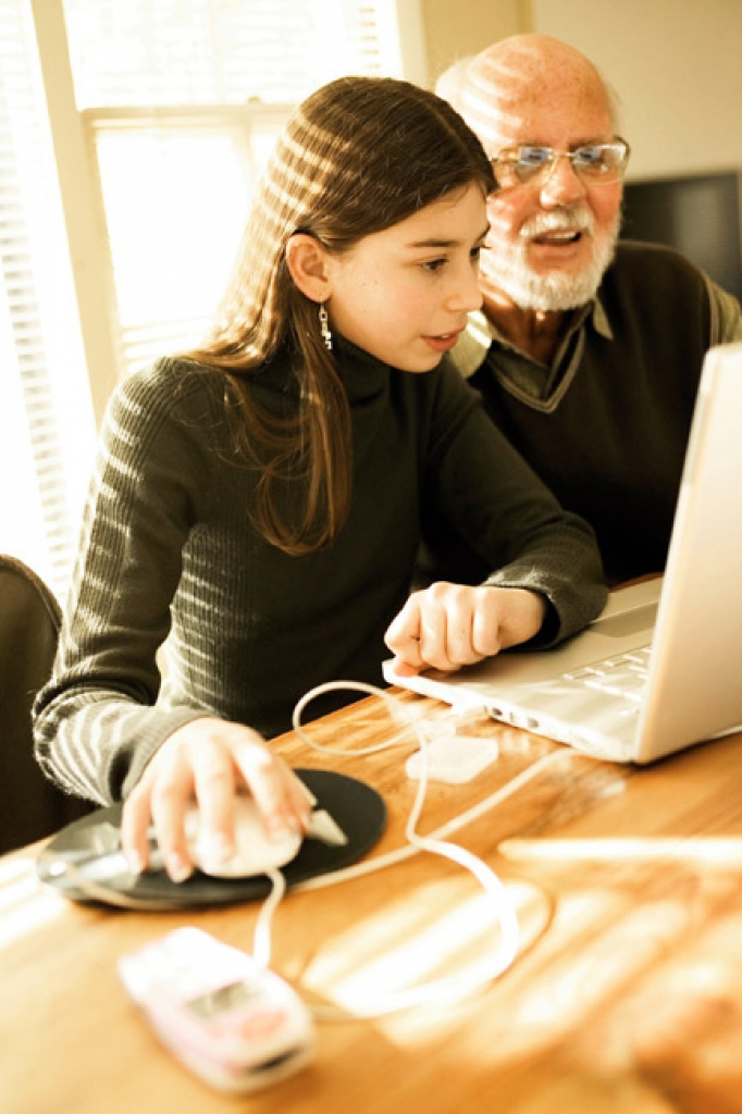 Ieteikums – bērniem ar darba piedāvātāju sazināties un tikties tikai kopā ar vecākiem, kas arī novērtēs situāciju.
Autors: www.izglitiba-kultura.lv