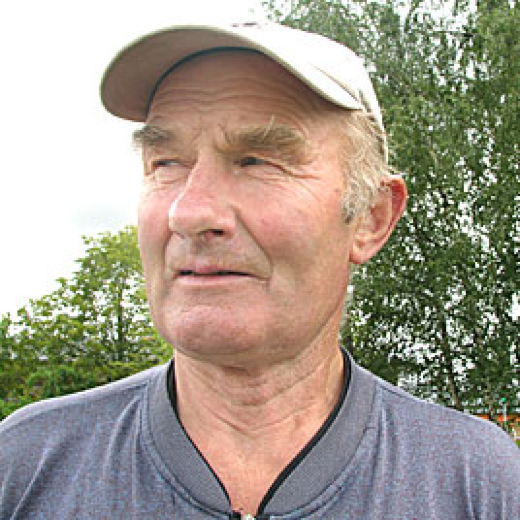 JĀNIS DERVINS,  pensionārs: «Vai nu cilvēkiem ir par maz izglītības, vai arī nedomā par sevi. Presē vajadzēja būt vairāk publikācijām.»