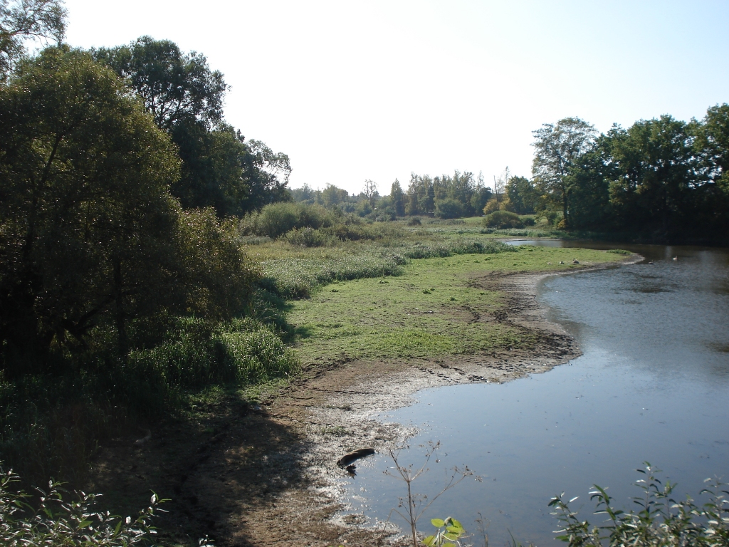 Ūdenskrātuve pie Rundāles dzirnavām 24. septembrī gandrīz izsusējusi. 
Autors: No albuma.