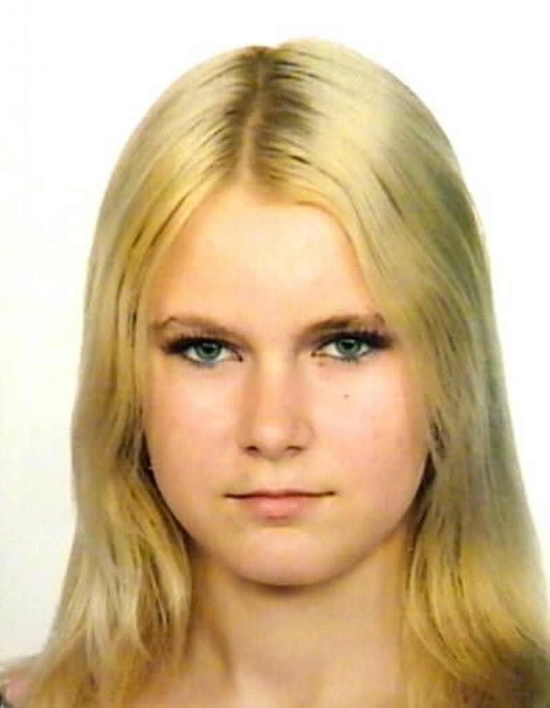 Bauskas rajona policijas pārvaldes darbinieki meklē bezvēsts pazudušo Janu Ribinsku, dzimušu 1990.gada 8.janvārī, kura 2008.gada 19.jūlijā izgāja no mājām 