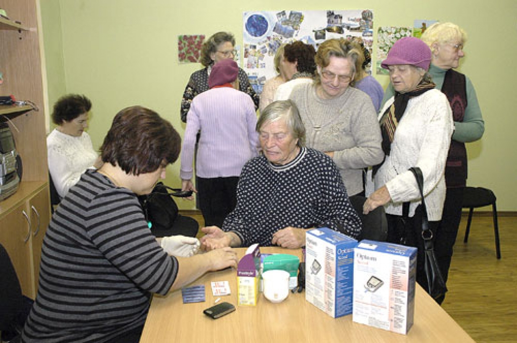 Bauskā Diabēta diena tika rīkota jau 14. oktobrī. Tad arī ļaudīm bez maksas tika noteikts cukura līmenis asinīs.
Autors: no «Bauskas Dzīves» arhīva