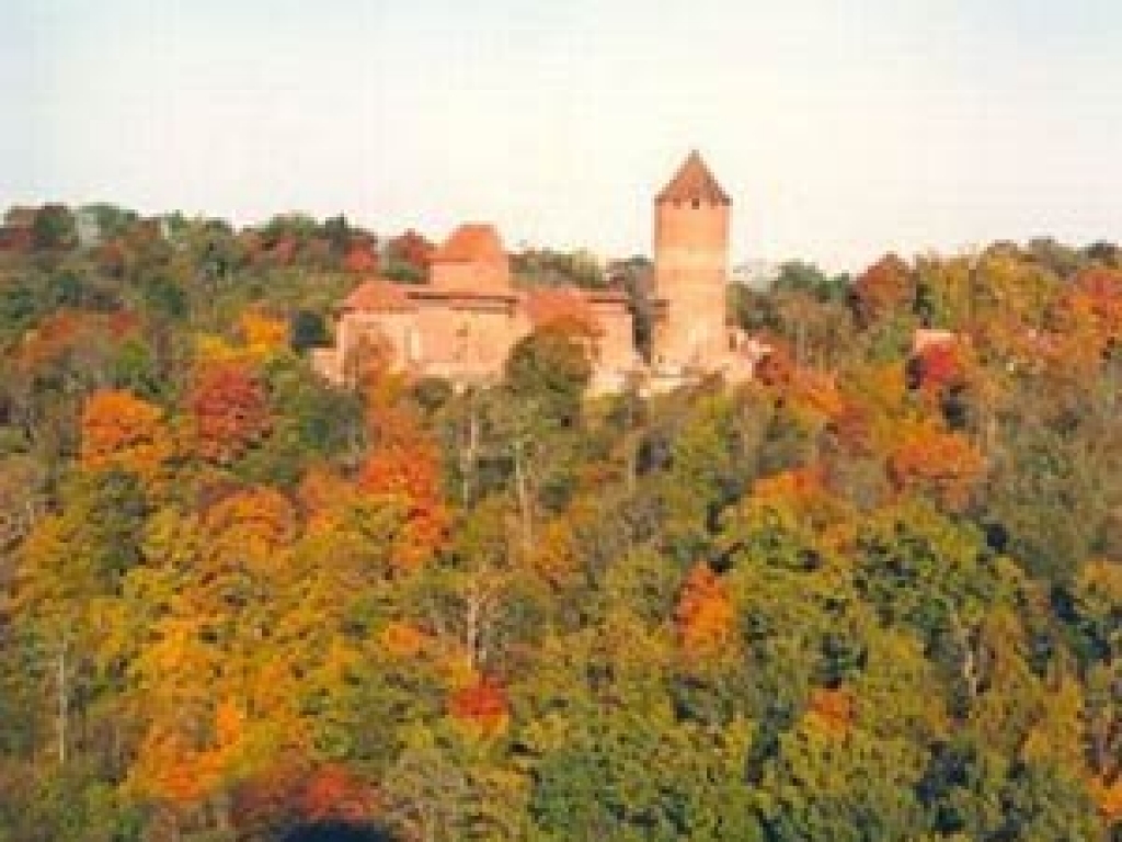 Vairākus skolu kolektīvus rudens ekskursiju maršruti veduši uz gleznaino Siguldu.
Autors: no www.apollo.lv