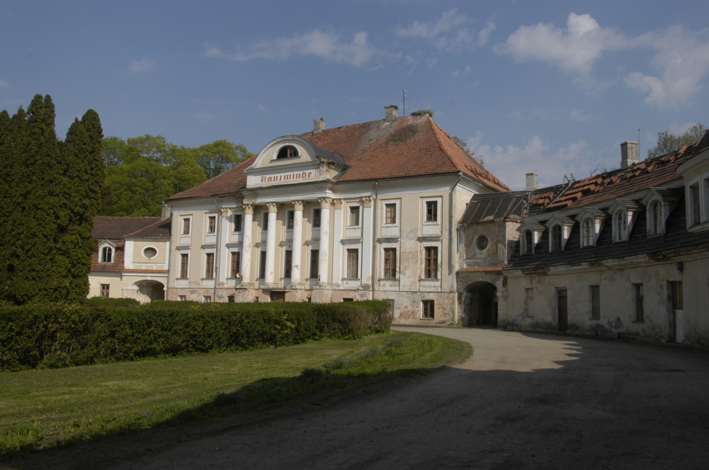 Pašlaik Rundāles pagasta bērnudārzs «Mārpuķīte» atrodas privātīpašniekam piederošā Kaucmindes muižas ēkā.
Autors: no «Bauskas Dzīves» arhīva