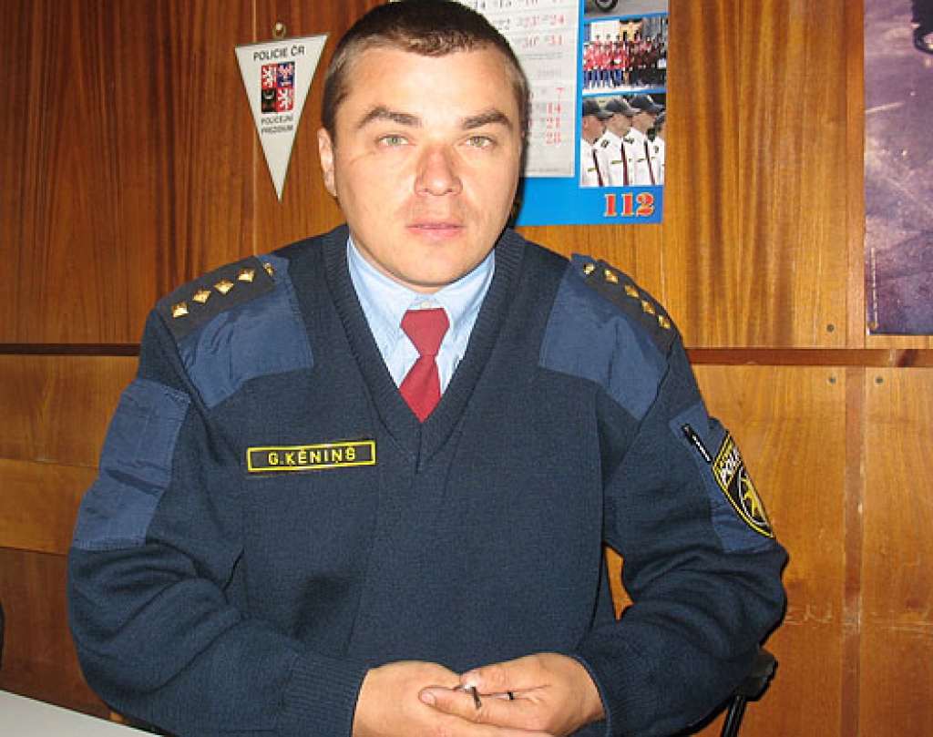 Ceļu policijas priekšnieka vietnieka, kapteiņa Gata Ķēniņa pārziņā ir organizēt darbu 16 inspektoriem.
Autors: Vilnis Auzāns