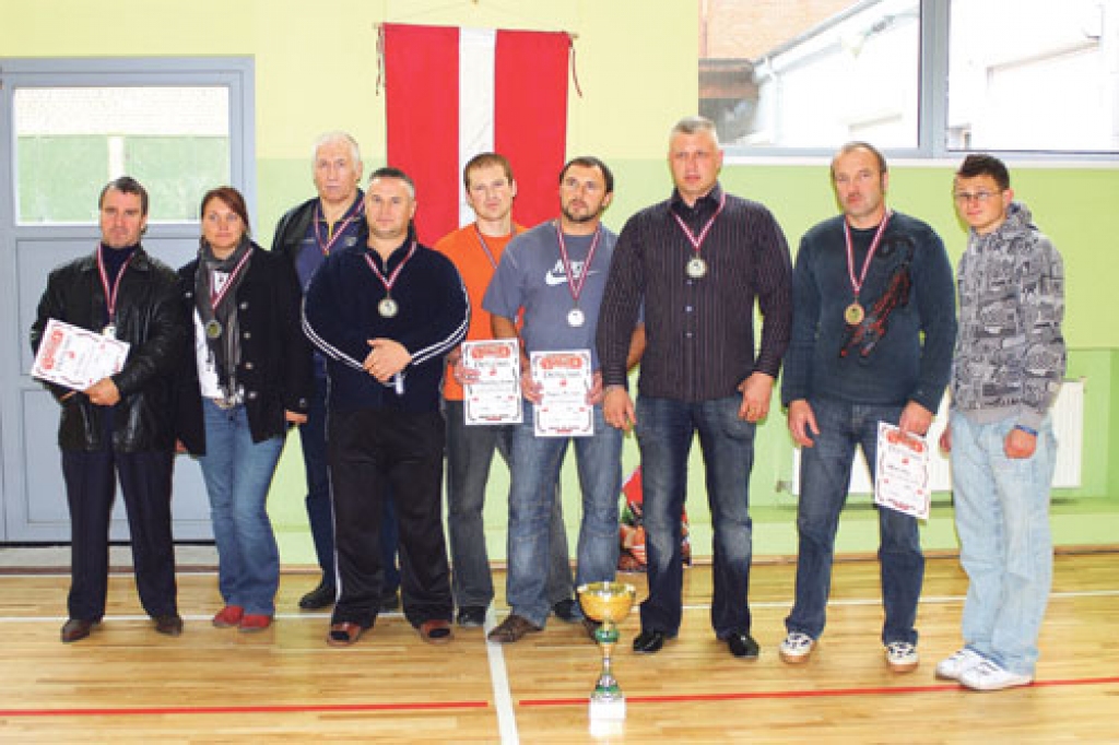 Baušķenieki sīvā cīņā ar kaimiņiem – Jelgavas rajona sportistiem – valsts atklātajā čempionātā bija otra labākā komanda.