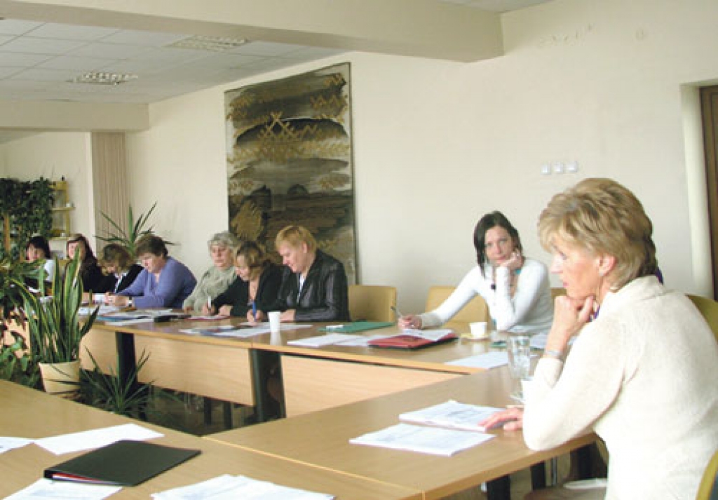 Eiropas Parlamenta deputāte Inese Vaidere (no labās) raksturoja darbu šajā institūcijā un sacīja, ka četrarpus gadi ir pagājuši tik ātri kā viens gads.