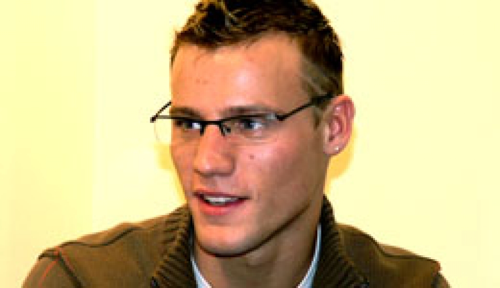 Bērnunamā «Annele» piektdien, 28. novembrī, ciemosies un dziedās Kaspars Markševics, televīzijas realitātes šova «Talantu fabrika 4» uzvarētājs, kas mūzikā pazīstams ar vārdu Cash. 
Autors: www.apollo.lv