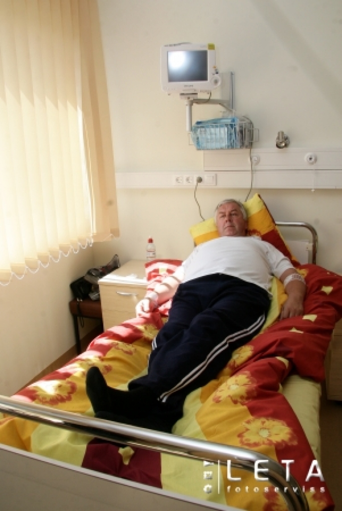 Pacients Kardioloģijas dienas stacionārā Klīniskajā Universitātes slimnīcā 