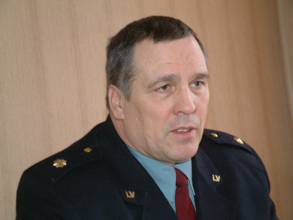 Dzintars Lenbergs
Autors: No laikraksta “Zemgales Ziņas”  arhīva.