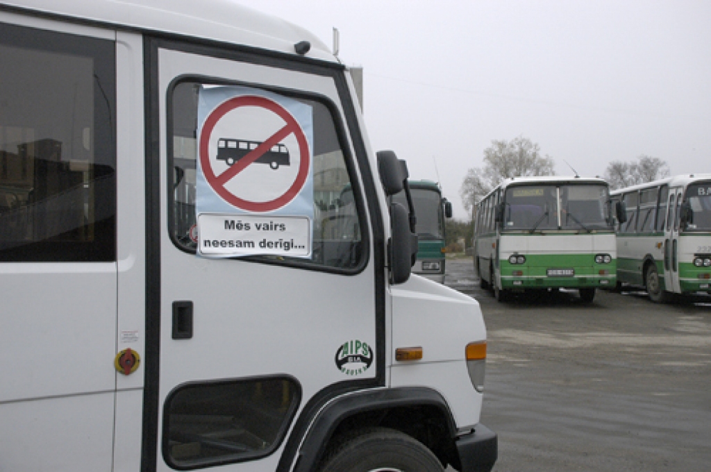 Bauskas autobusi akcijā «Nepadodies, lauku pasažieru pārvadātāj!» būs īpaši noformēti. 
Autors: Ivars Bogdanovs