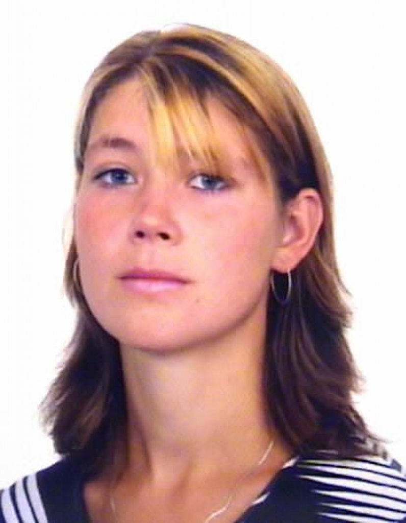 Sievietes augums 170 – 175 cm, normālas miesas uzbūves.
Autors: Policijas izplatīts foto.