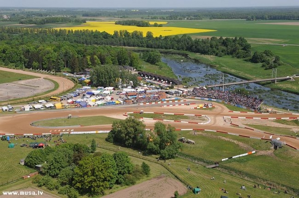2008. gada Eiropas autokrosa čempionāta 3. posms sporta kompleksā «Mūsa», 24., 25. maijs.
Autors: Zigismunds Zālmanis, s/k «Mūsa»