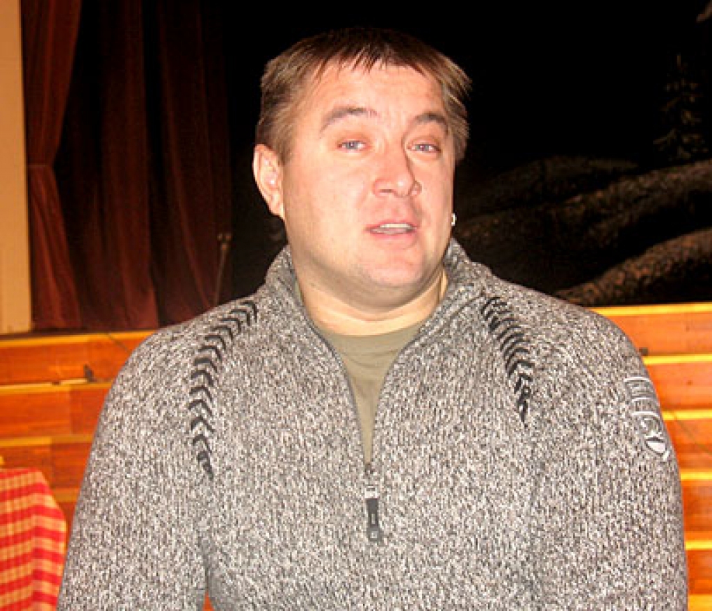 Viesos Bauskā bija ieradies Pekinas paraolimpisko spēļu čempions Aigars Apinis. 
Autors: Vilnis Auzāns