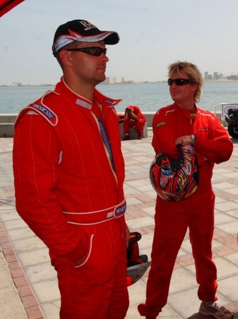 Uvis Slakteris (no kreisās) un viņa  komandas biedrs zviedrs Jonas Andersson.
Autors: 