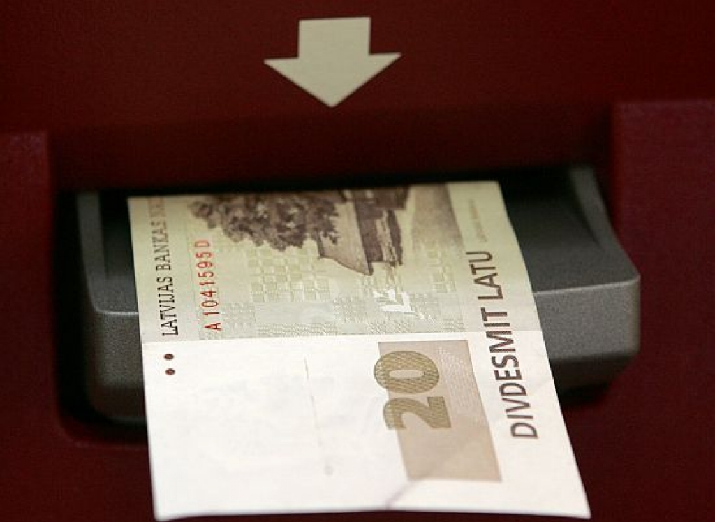 Valdība iecerējusi palielināt nākamā gada budžeta ieņēmumus, veicot izmaiņas nodokļu jomā.
Autors: Gatis Dieziņš/LETA