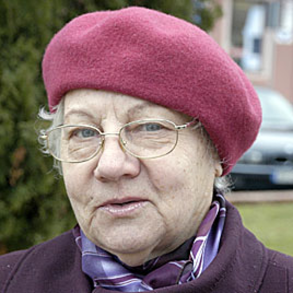ILONA PĪLUPA.