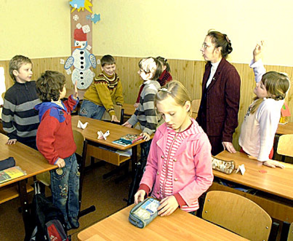 Skaistkalnes vidusskolas             2. klases audzinātāja Ineta Karelsone priecājas par savu audzēkņu aktivitātēm. 