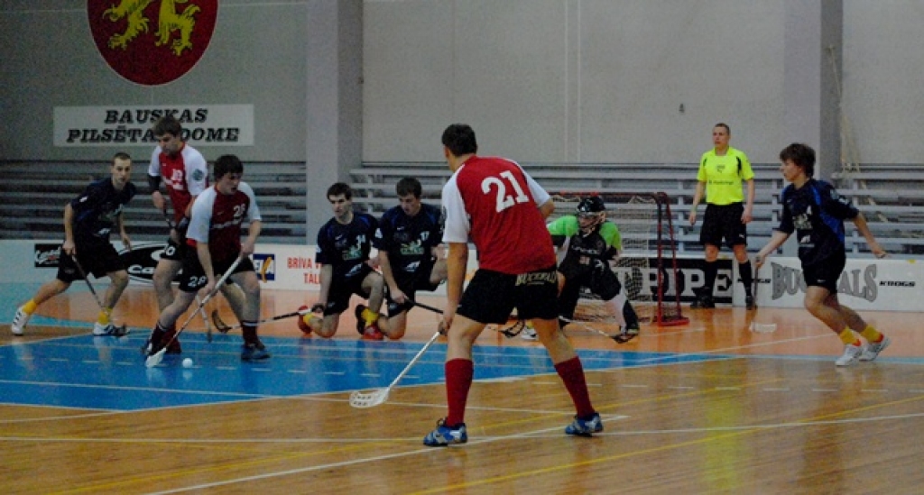 Sporta namā «Mēmele» Bauskā 21. februārī notika Latvijas Florbola virslīgas čempionāta priekšpēdējā posma spēle. Pēc 35 minūtēm rezultāts bija līdzīgs, tomēr beigās florbola klubs (FK) «Bauska» zaudēja komandai «Talsi/Triobet» ar rezultātu...
Autors: Uldis Varnevičs