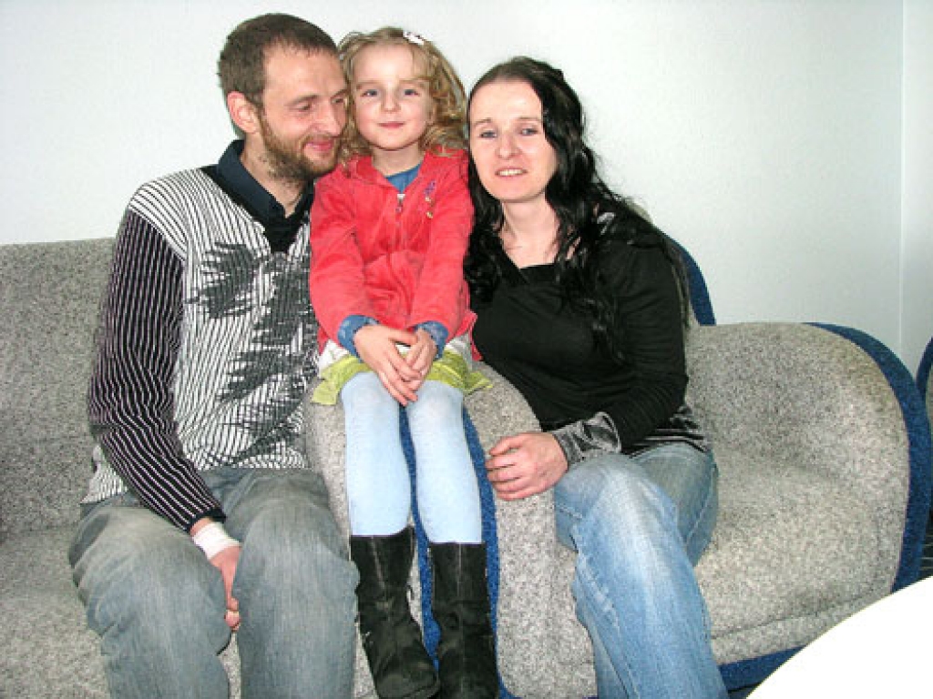 Inga Staņķe kopā ar vīru Mundi un meitu Kitiju. 