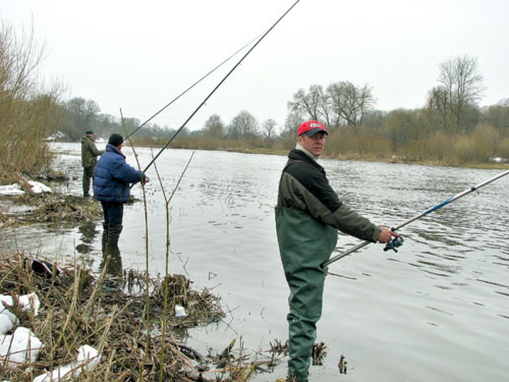 Iecavnieks Dmitrijs Dombrovskis (tuvplānā) dodas vimbās kopš mēneša vidus.
Autors: Juris Iļņickis
