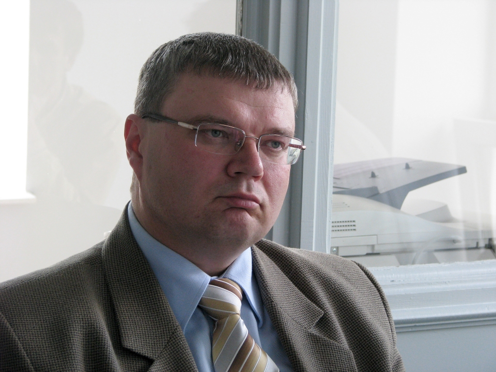 Bauskas Domes priekšsēdētājas vietnieks Māris Freimanis «Bauskas Dzīvei» skaidro, ka inspekcijas aizrādījumi nav īsti korekti, jo Domes lēmums nosūtīts saskaņošanai ministrijā, telefoniski solīts to izdarīt, bet dokumenti vēl nav saņemti.
Autors: No «Bauskas Dzīves» arhīva.