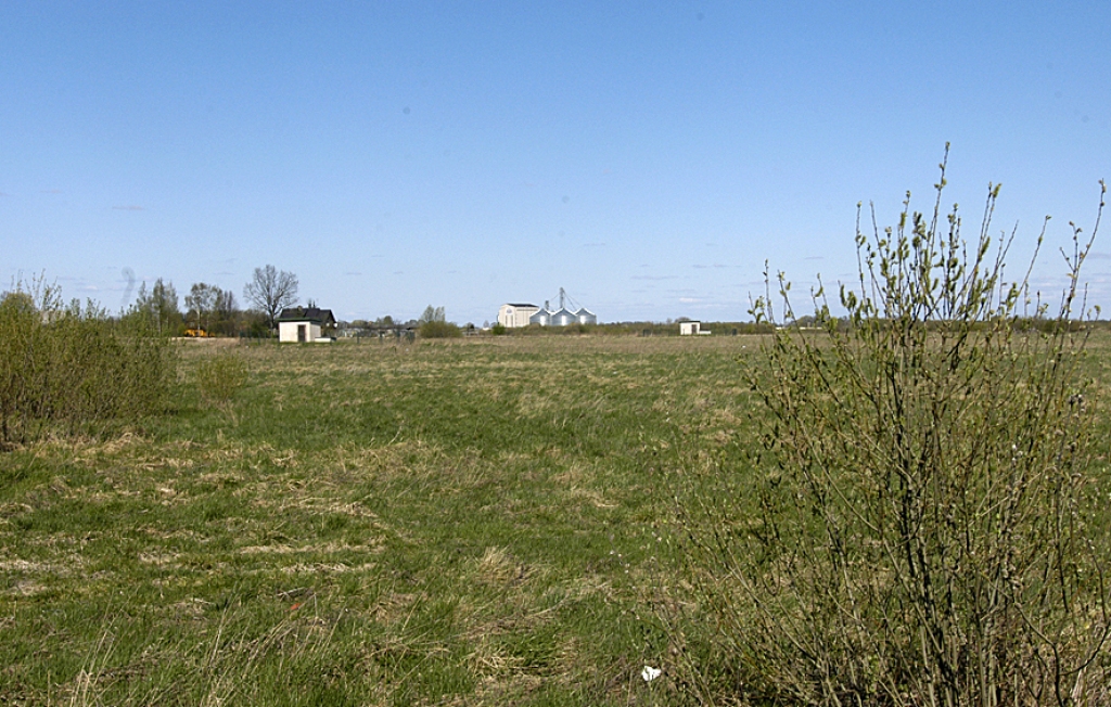 Pašreizējā ekonomiskā recesija un ierobežotie kredītu nosacījumi neļauj turpināt industriālā un loģistikas parka projekta attīstību. 
Autors: No «Bauskas Dzīves» arhīva.