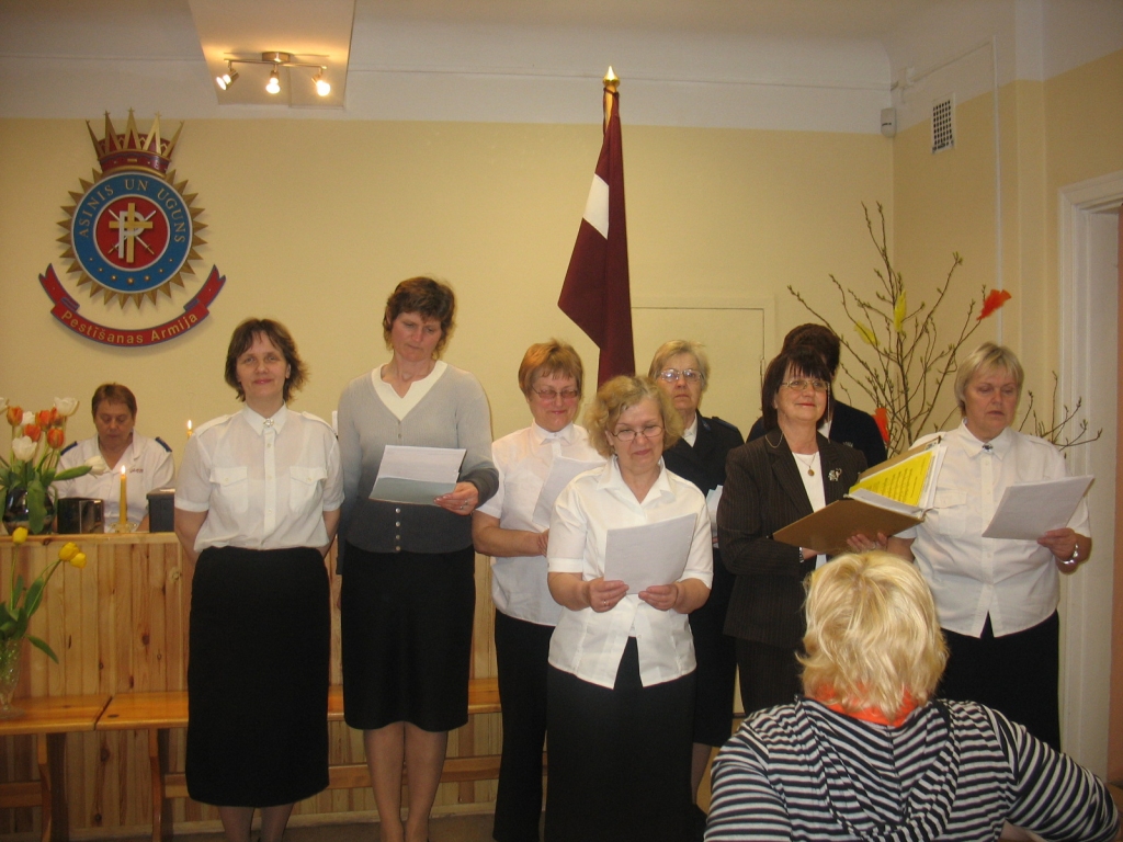 Pestīšanas Armijas ļaudīm krājumā allaž ir daudz priekpilnu dziesmu par mūžam dzīvo Jēzu Kristu. Tās tiek dziedātas ik dievkalpojumā.
Autors: www.bauskasdzive.lv