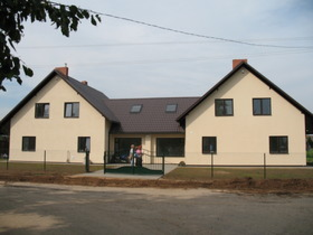 Uz Iecavas SOS jauniešu māju dosies trīs Lattelecom darbinieki.
Autors: No «Bauskas Dzīves» arhīva.