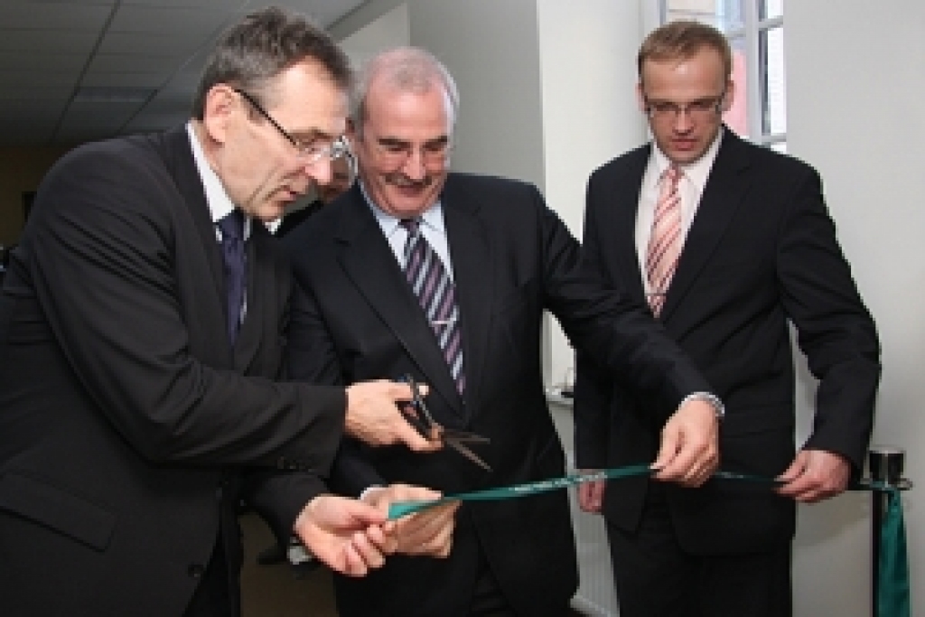 Aģentūras izveides mērķis ir veicināt enerģijas patēriņa samazināšanu, atjaunojamo energoresursu izmatošanas paplašināšanu, izmaksu samazināšanu par enerģiju, tādējādi veicinot vides un iedzīvotāju dzīves apstākļu uzlabošanu.
Autors: Krišjānis Grantiņš, www.zz.lv