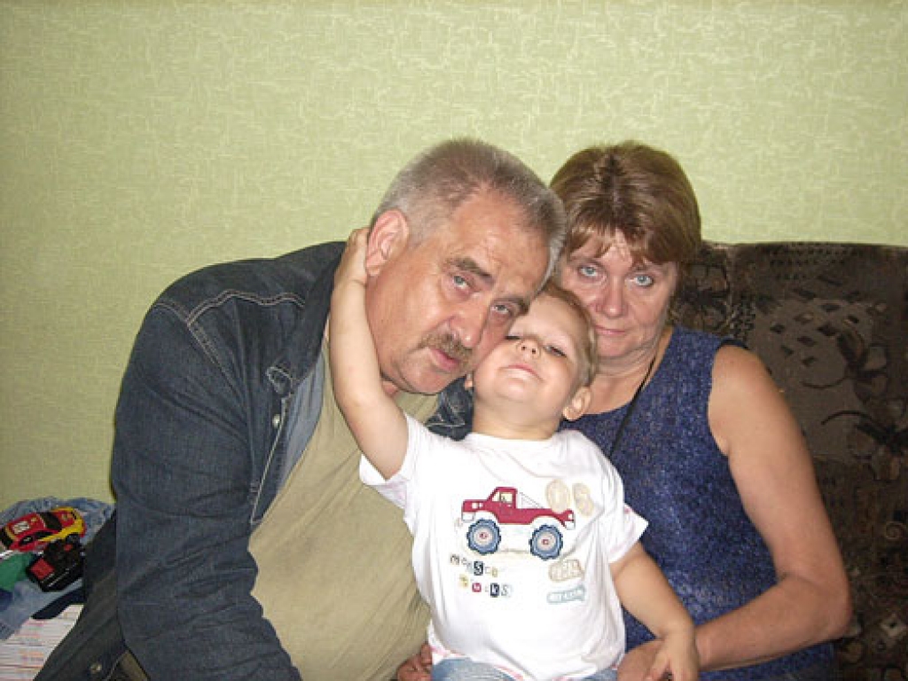 Krists Šilbergs piekrīt, ka omīte Eva un papucītis Oskars ir saprotoši un mīļi.