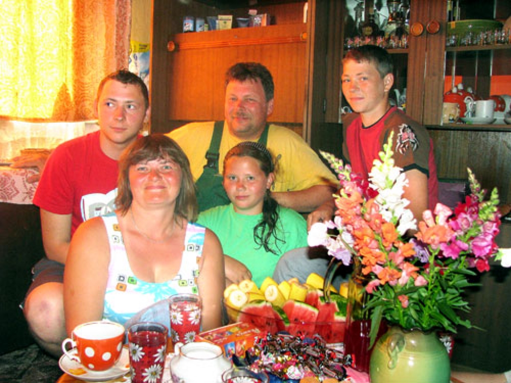 Līksmas un Vitauta Volodku ģimene no Vecumnieku pagasta.
Autors: no «Bauskas Dzīves» arhīva